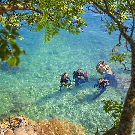 Valamar Marina Vakantiepark 4*