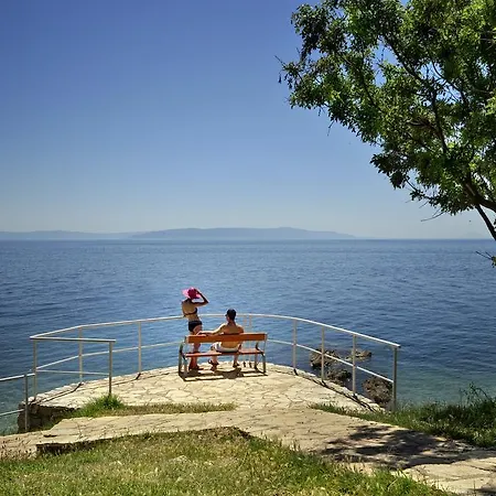 Valamar Marina 4* 라벡